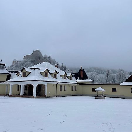 Penzion U Dvoch Levov Оравски-Подзамок Экстерьер фото