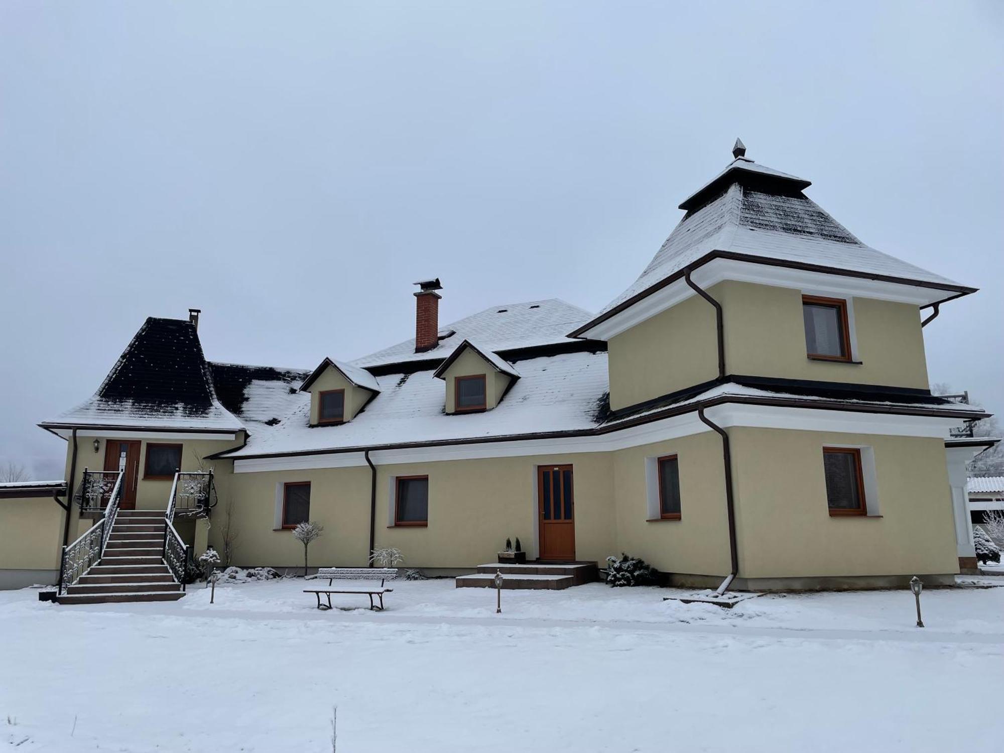 Penzion U Dvoch Levov Оравски-Подзамок Экстерьер фото